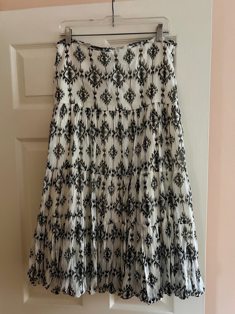 Women’s maxi skirt, size Large